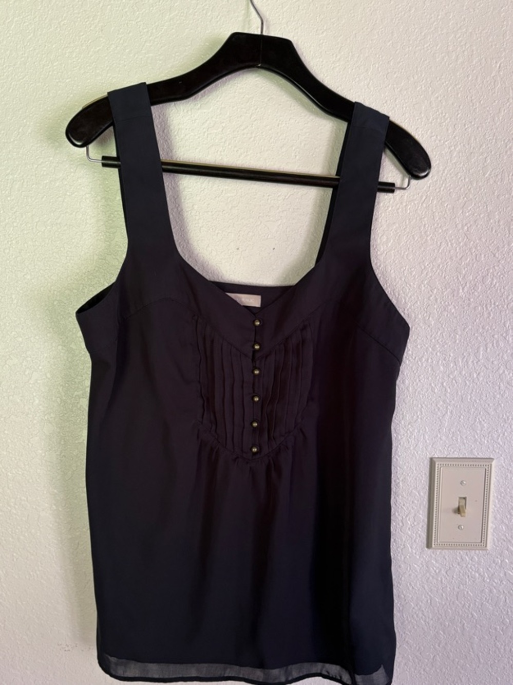 Banana Republic Black Sleeveless Pintuck Camisole
